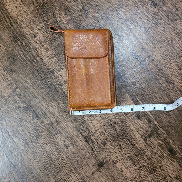 NWOT Crossbody Phone Pouch Wallet Purse - Picture 6 of 8